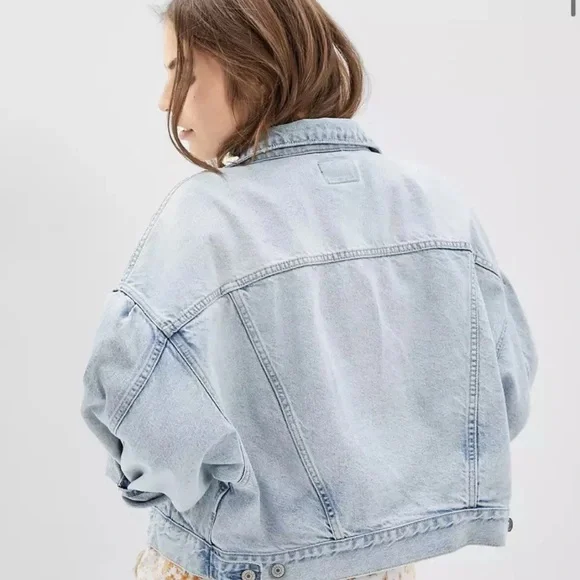 AE American Eagle Women's Cropped Denim Jacket - Picture 3 of 4